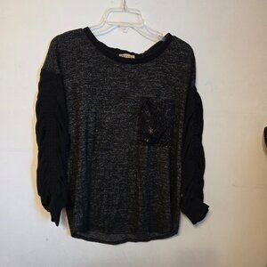 Democracy M Black Long Pucker Sleeves w/Scoop Neckline & Front Pocket.